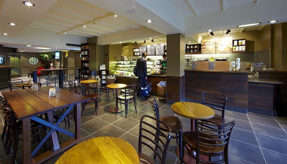 Village Hotel Manchester ハイド エクステリア 写真
