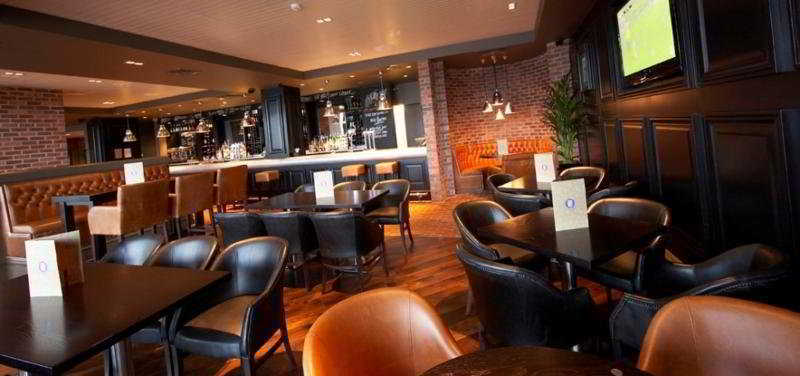 Village Hotel Manchester ハイド エクステリア 写真